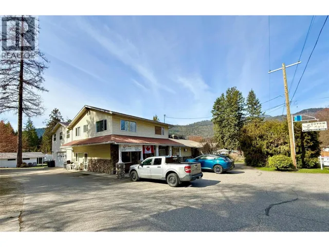 61 KINGSLEY Road, Christina Lake, British Columbia V0H1E2