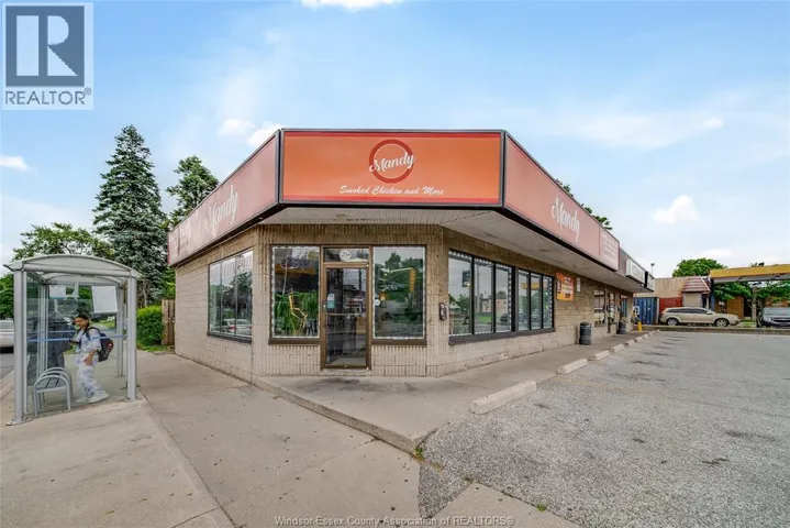 1705 WYANDOTTE STREET West, Windsor, Ontario N9J1A5