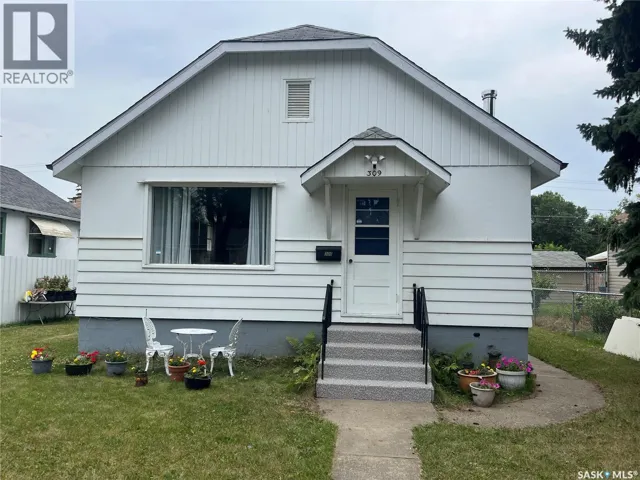 309 10th STREET E, Prince Albert, Saskatchewan S6V0Z3