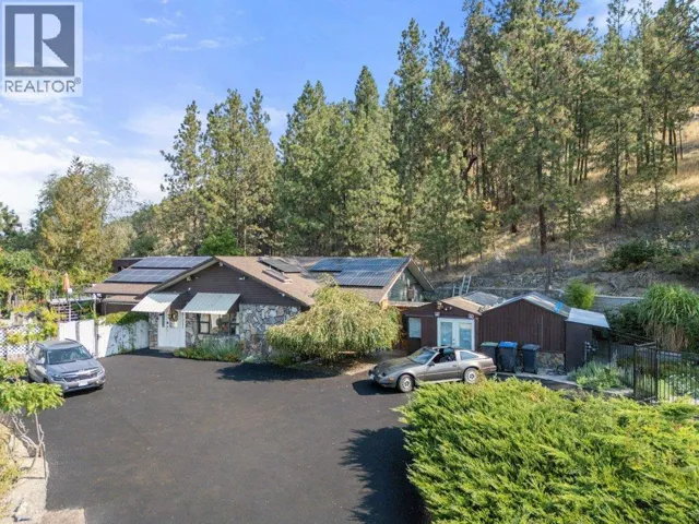 2245 Bennett Road, Kelowna, British Columbia V1V2N3