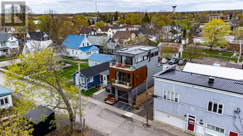 37 WEST STREET, Prince Edward County (Wellington Ward), Ontario K0K3L0