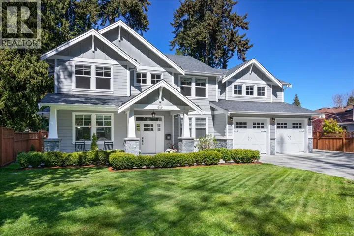 748 Walema Ave, Saanich, British Columbia V8Y3B1