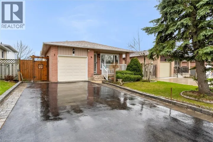 51 INDEPENDENCE Drive, Hamilton, Ontario L8W3C3