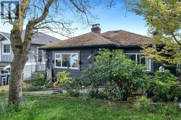 1669 Kisber Ave, Saanich, British Columbia V8P2W5