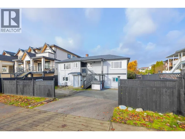 803 EWEN AVENUE AVENUE, New Westminster, British Columbia V3M5C6