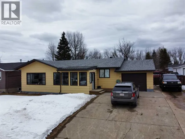805 8 Street, Fox Creek, Alberta T0H1P0