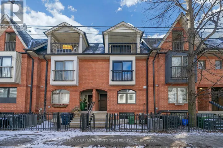 5 WASCANA AVENUE, Toronto (Regent Park), Ontario M5A1V6