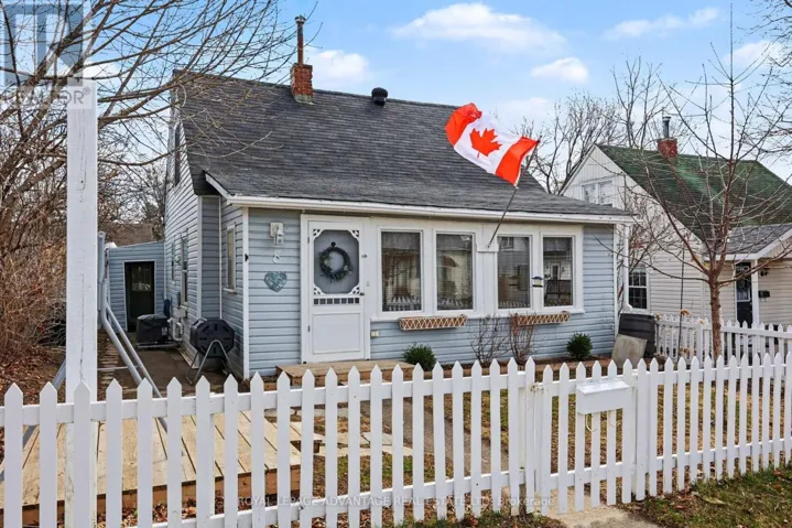 8 ROOSEVELT DRIVE, Smiths Falls, Ontario K7A3J8