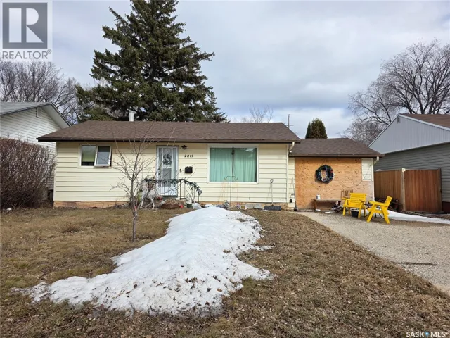 2217 Wiggins AVENUE S, Saskatoon, Saskatchewan S7J1W6