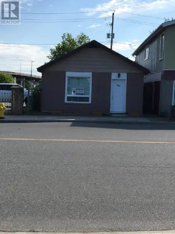 716 Simpson ST, Thunder Bay, Ontario P7C3K1