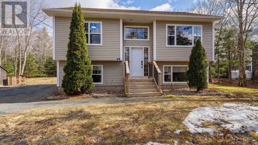 6 Rockwell Drive, Mount Uniacke, Nova Scotia B0N1Z0