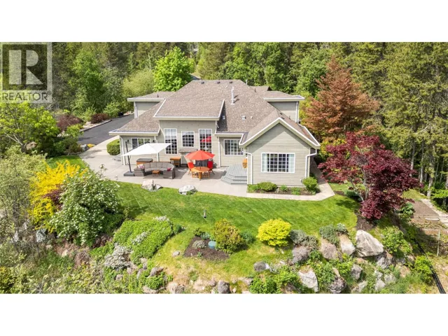 3800 60 Street NW, Salmon Arm, British Columbia V1E3A8