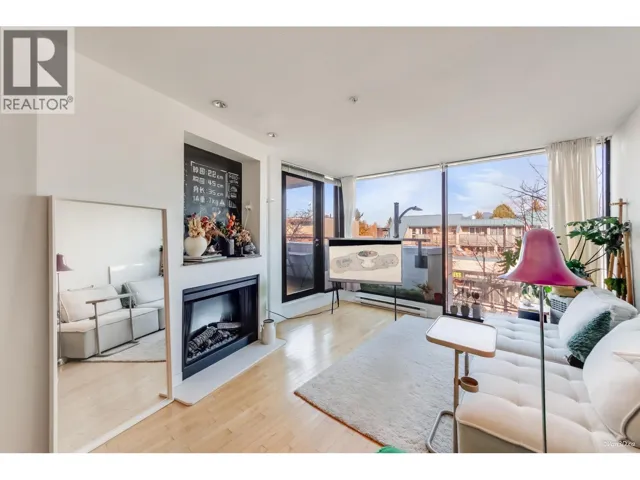 304 2525 BLENHEIM STREET, Vancouver, British Columbia V6K4W6