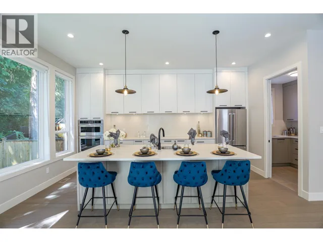 1388 MADORE AVENUE, Coquitlam, British Columbia V3K3C2