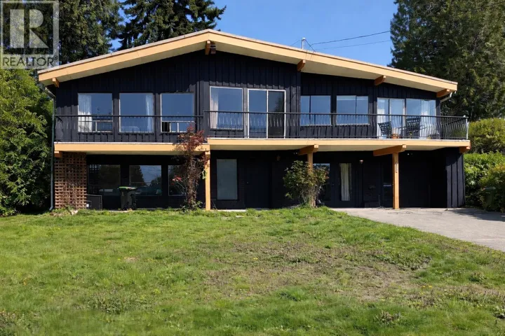 4934 GEER ROAD, Sechelt, British Columbia V0N3A2