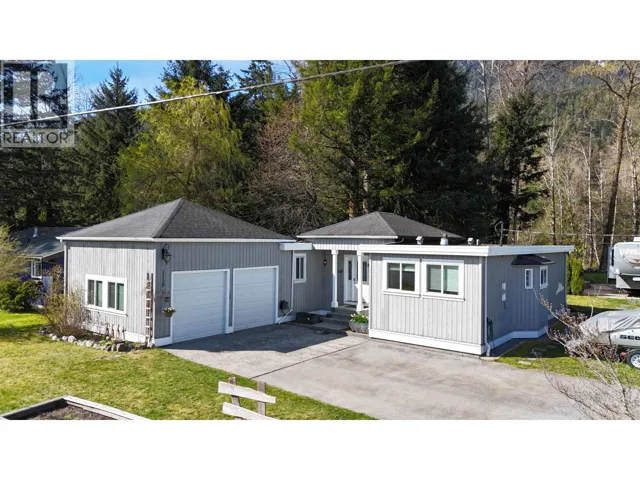 1110 LARAMEE ROAD, Squamish, British Columbia V0N1H0