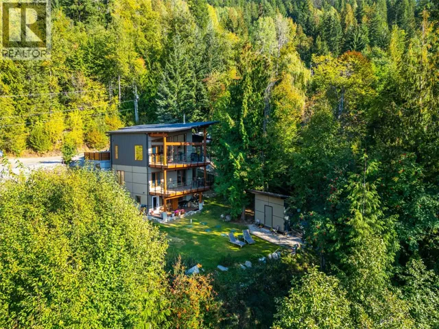 1409 Ash Street, Nelson, British Columbia V1L2J3