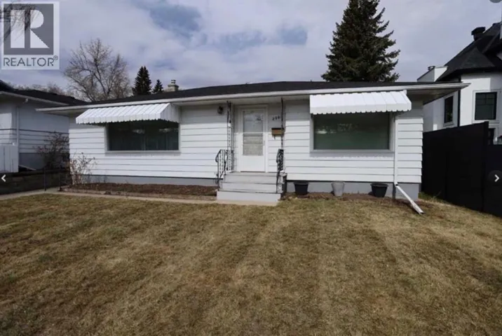 2908 13 Avenue NW, Calgary, Alberta T2N1M2
