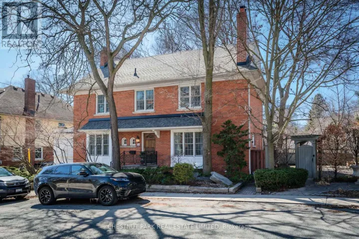 56 POPLAR PLAINS ROAD, Toronto (Casa Loma), Ontario M4V2M8