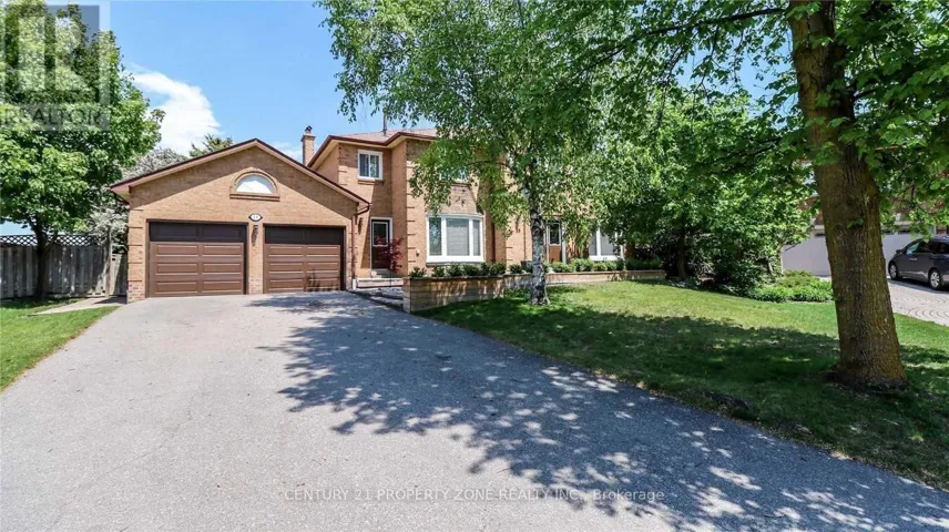 MAIN - 18 RED TAIL COURT, Brampton (Snelgrove), Ontario L6Z3N1
