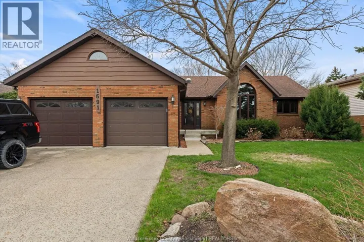 1691 MAPLEWOOD, Lakeshore, Ontario N8L1C2