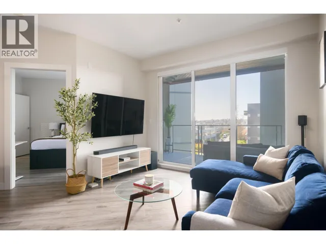 303 1768 GILMORE AVENUE, Burnaby, British Columbia V5C0L4