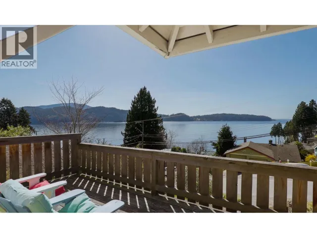 466 CENTRAL AVENUE, Gibsons, British Columbia V0N1V1