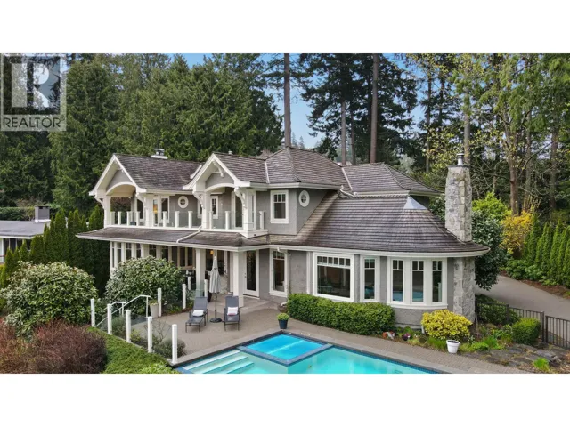 6105 GLENEAGLES DRIVE, West Vancouver, British Columbia V7W1W1