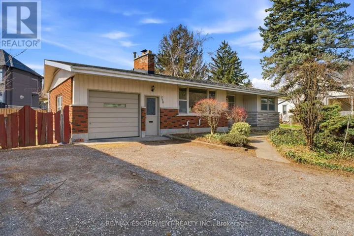 246 MAIN STREET E, Grimsby (Grimsby East), Ontario L3M1P6