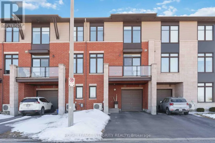502 LABRADOR CRESCENT, Ottawa, Ontario K1T0R4