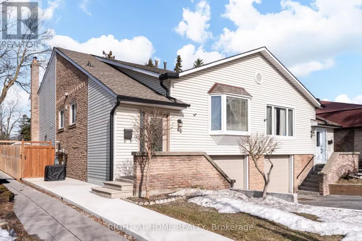 40 SALISBURY CIRCLE, Brampton (Brampton North), Ontario L6V2Z5