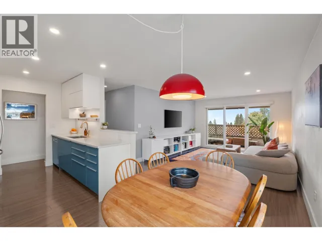 104 105 W KINGS ROAD, North Vancouver, British Columbia V7N2L7