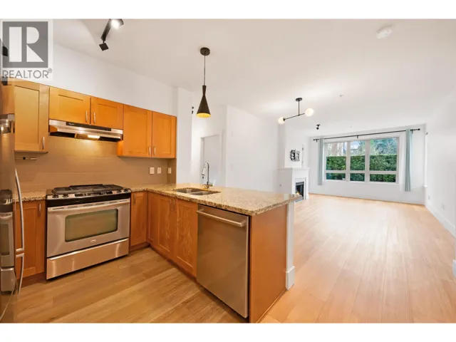 103 1111 E 27TH STREET, North Vancouver, British Columbia V7J1S3