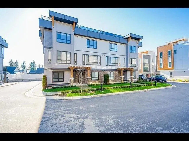 12 19670 55A AVENUE, Langley, British Columbia V3A3X2