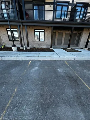 108 LOMOND Lane, Kitchener, Ontario N2R0T6