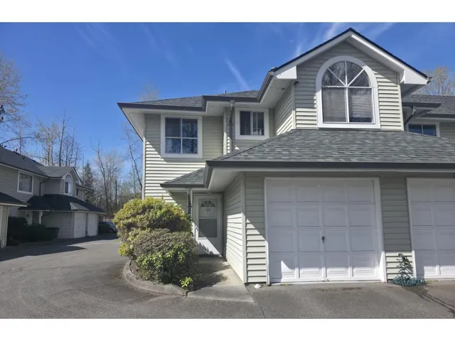 103 15439 100 AVENUE, Surrey, British Columbia V3R0K4