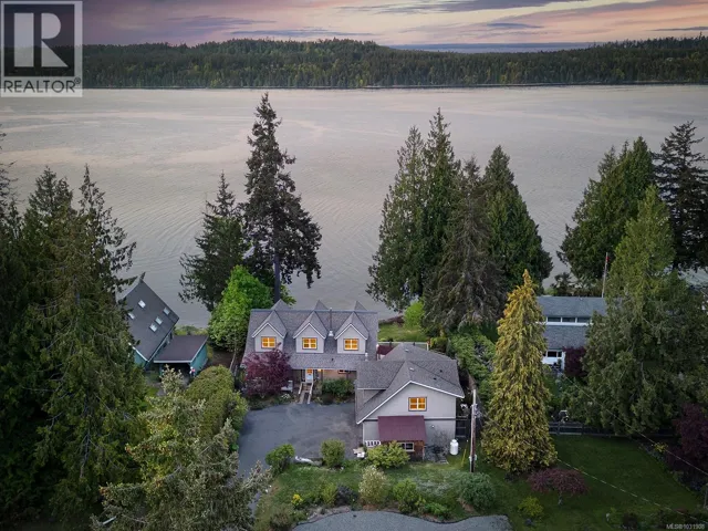7820 Ships Point Rd, Fanny Bay, British Columbia V0R1W0