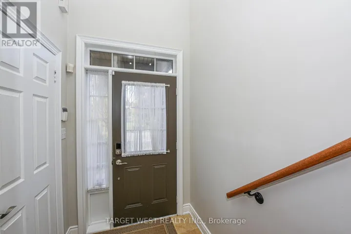 87 PARK STREET W, Mississauga (Port Credit), Ontario L5H1L2