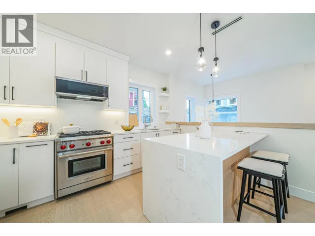 1924 WILLIAM STREET, Vancouver, British Columbia V5L2R8