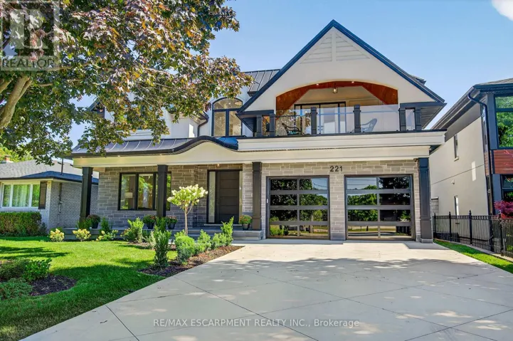 221 MORDEN ROAD, Oakville (WO West), Ontario L6K2S2