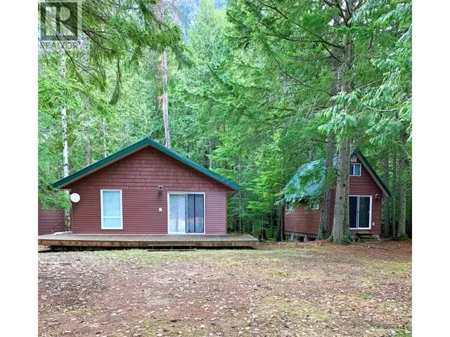 3848 ROCK ISLAND Road, Nakusp, British Columbia V0G1R1