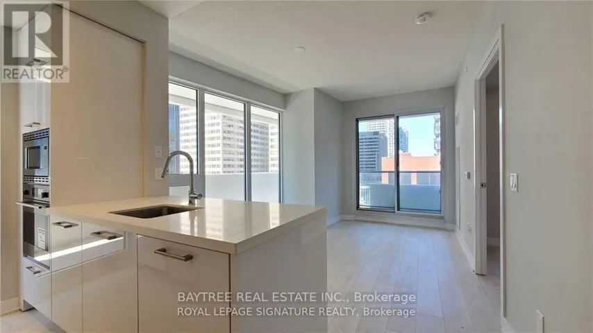 809 - 2221 YONGE STREET, Toronto (Mount Pleasant West), Ontario M4S2B4