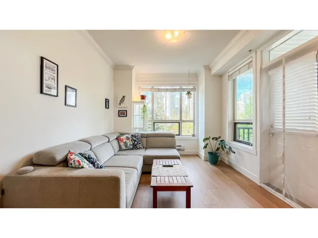 301 13897 FRASER HIGHWAY, Surrey, British Columbia V3T0G8