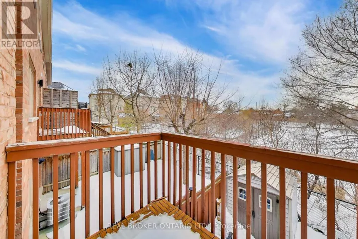 60 MARY CHAPMAN BOULEVARD, Toronto (Humberlea-Pelmo Park), Ontario M9M0B2