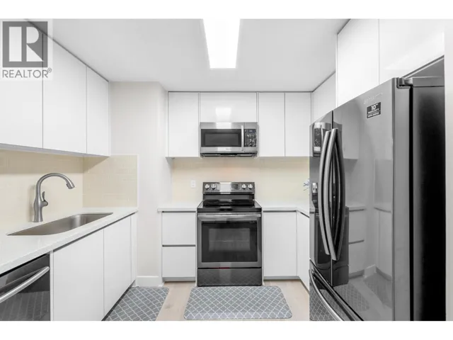 206 3668 RAE AVENUE, Vancouver, British Columbia V5R6A7