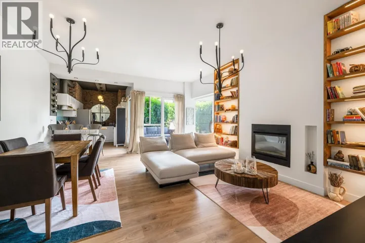 102 410 CARNARVON STREET, New Westminster, British Columbia V3L5N9