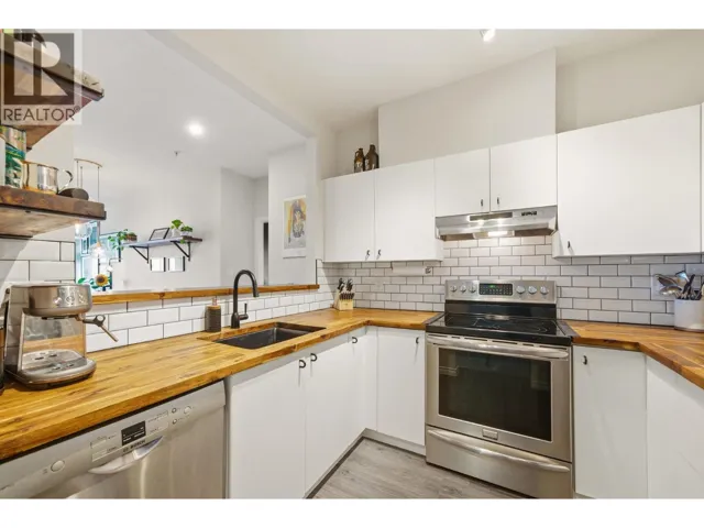 209 580 TWELFTH STREET, New Westminster, British Columbia V3M4H9