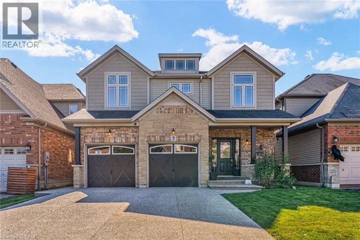 7 KINSMAN Drive, Binbrook, Ontario L0R1C0