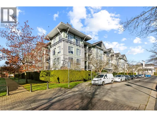 417 7089 MONT ROYAL SQUARE, Vancouver, British Columbia V5S4W6