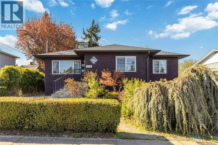 3738 Tillicum Rd, Saanich, British Columbia V8Z4H8
